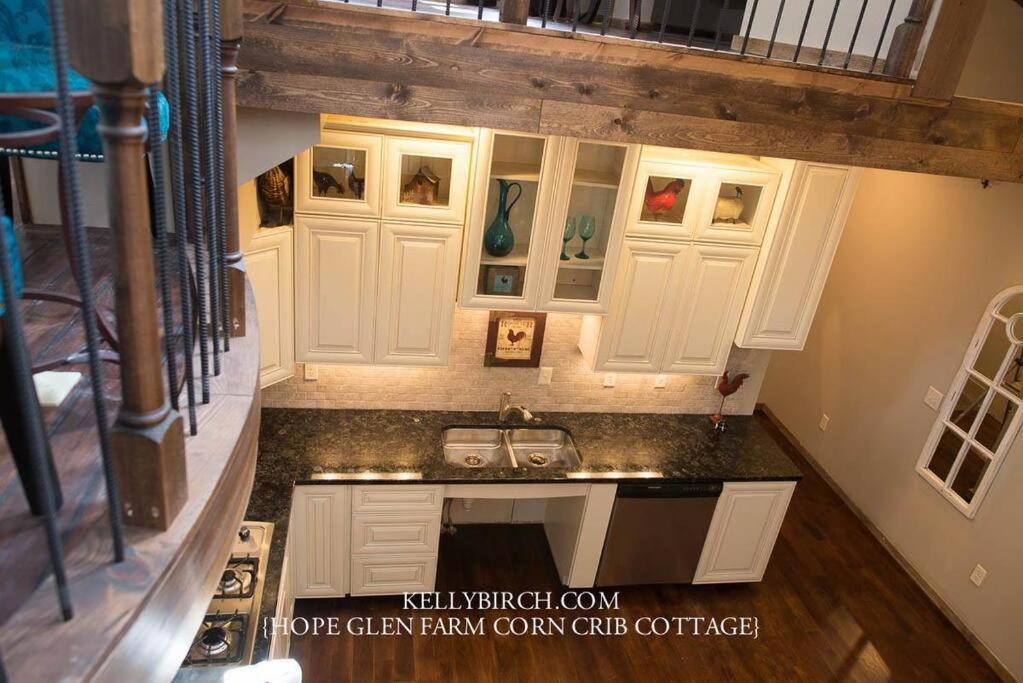 Corn Crib Cottage Barn And Villa At Hope Glen Farm Cottage Grove Exterior foto